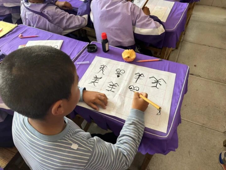 囊謙縣鄉(xiāng)村學(xué)校少年宮實現(xiàn)全覆蓋